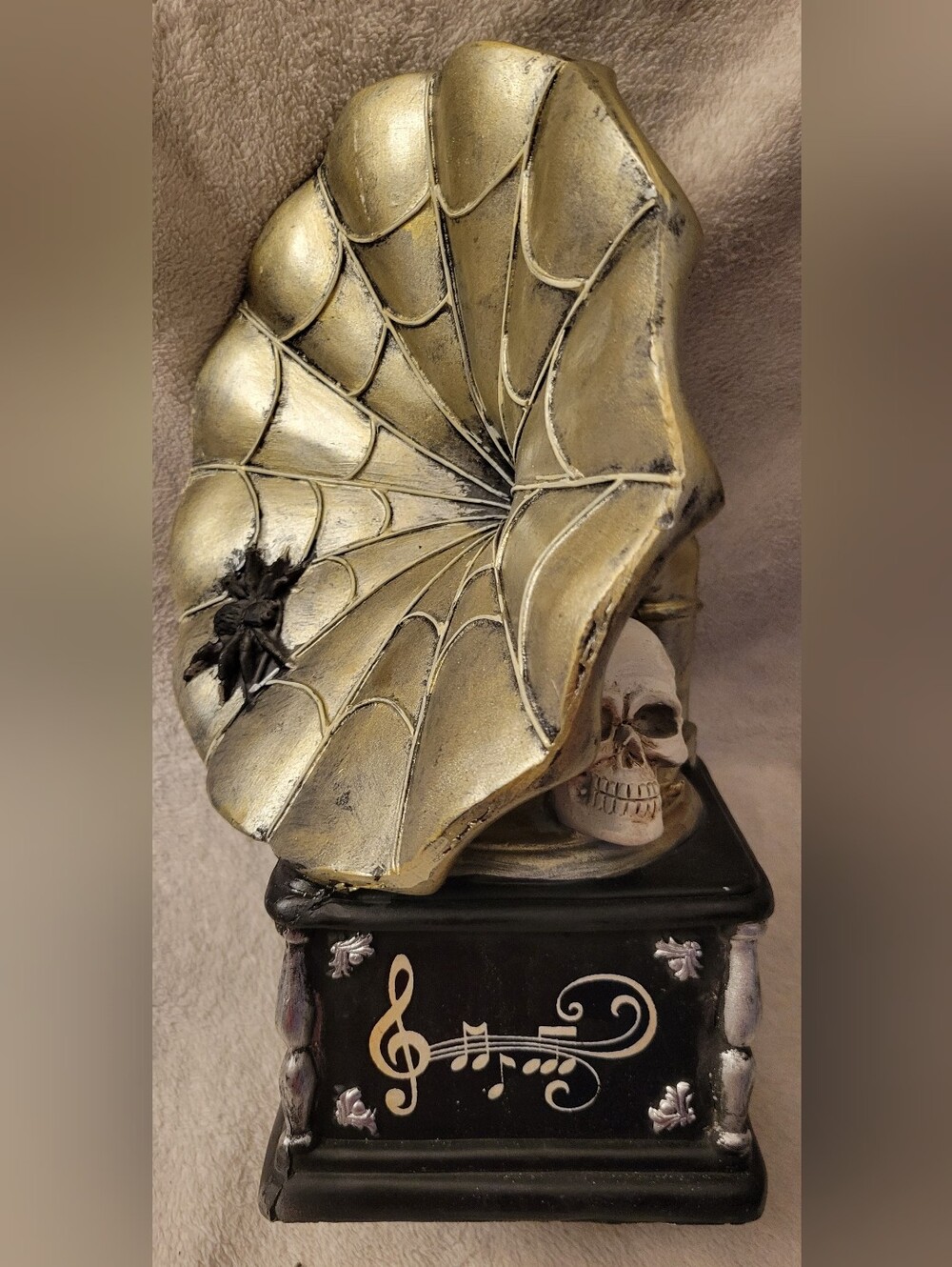Ashland Gold and Black Skull Gramophone Accent. Hplifays,halloween, Goth.